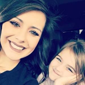 Meet your Posher, Desiree